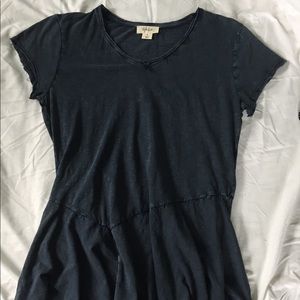 Dark blue shirt sleeve tee